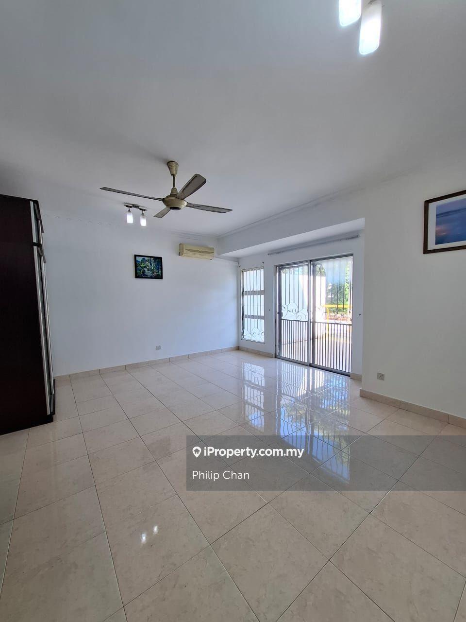 Villa Mas 1 Townhouse Kipark Sri Utara , Kuala Lumpur For Sale Rm 698k