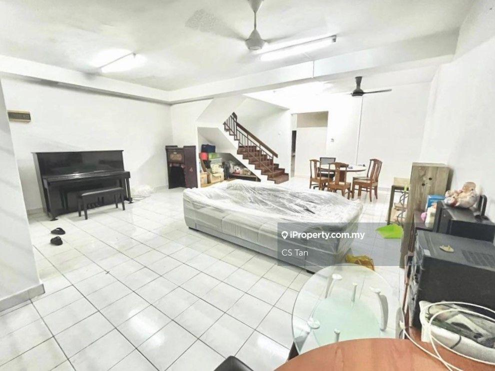 Bandar Putra Kulai Double Storey Terrace House, 22x70ft, Unblock View