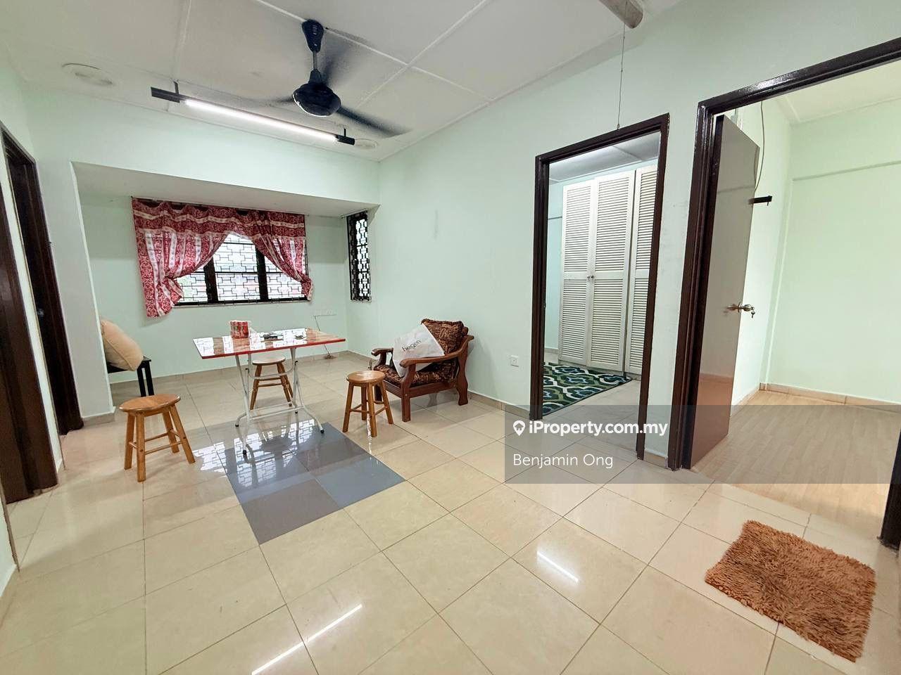 Taman Rinting Masai Low Cost Flat