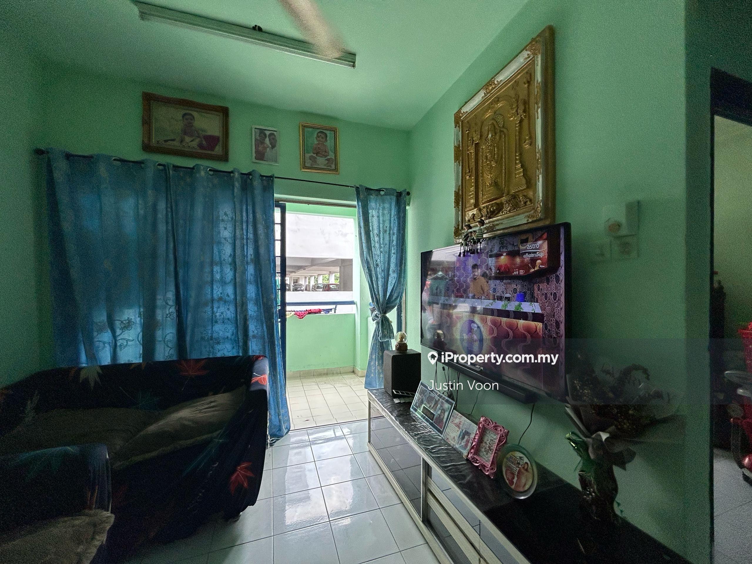 For sale 979sf