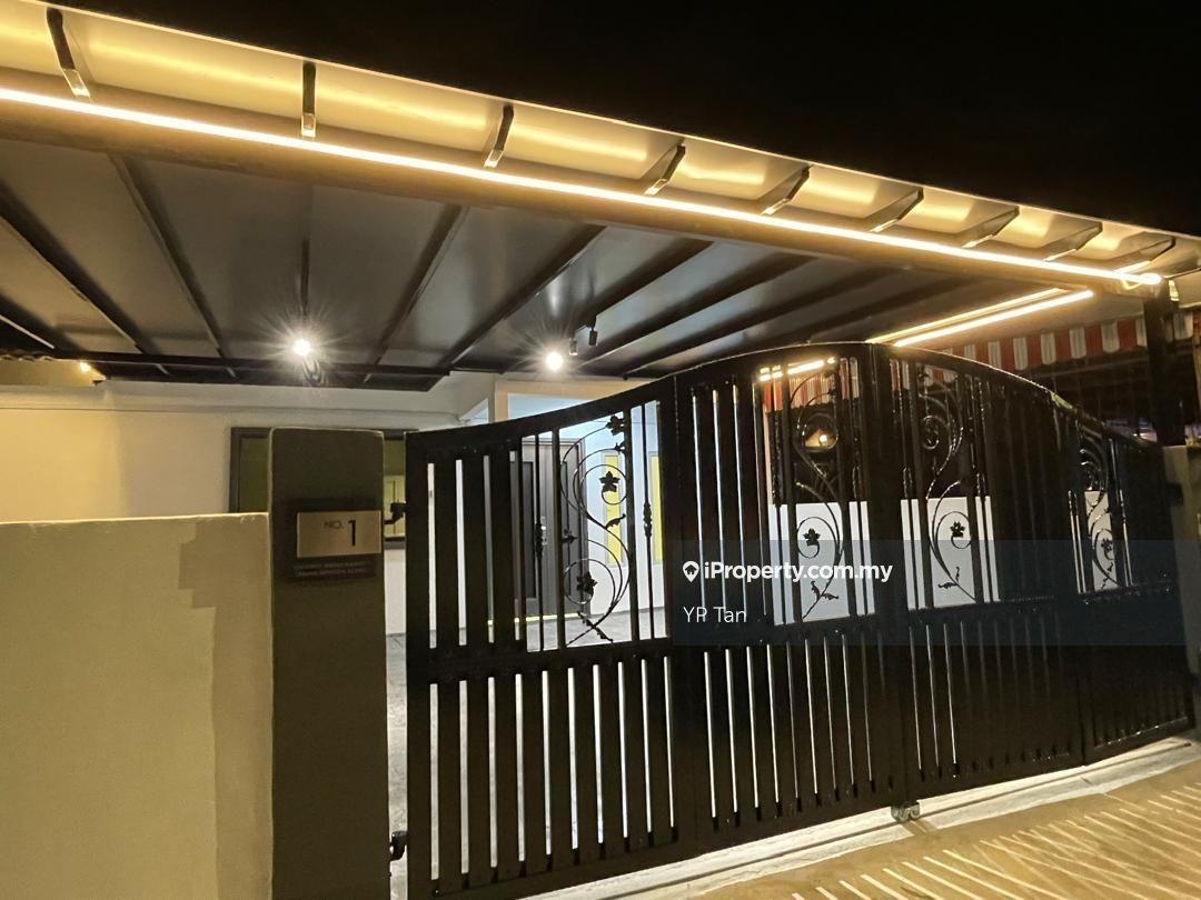For Sale: Spacious Single Storey Corner Lot in Sentosa! 
