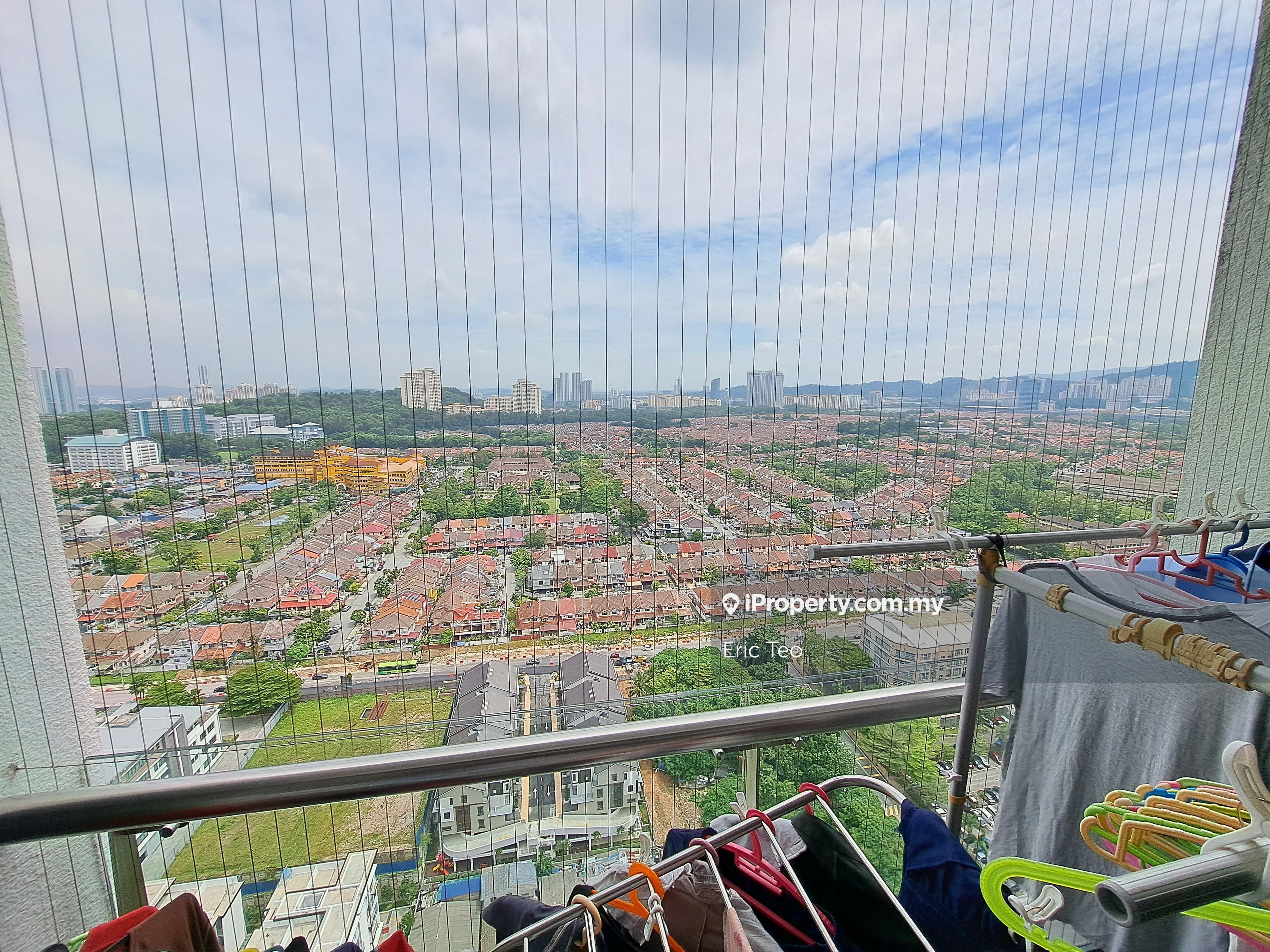 High floor with 3 car parks and unblocked view
