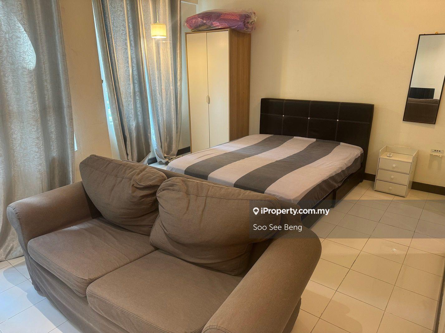 Ritze Perdana, Block A, Low floor