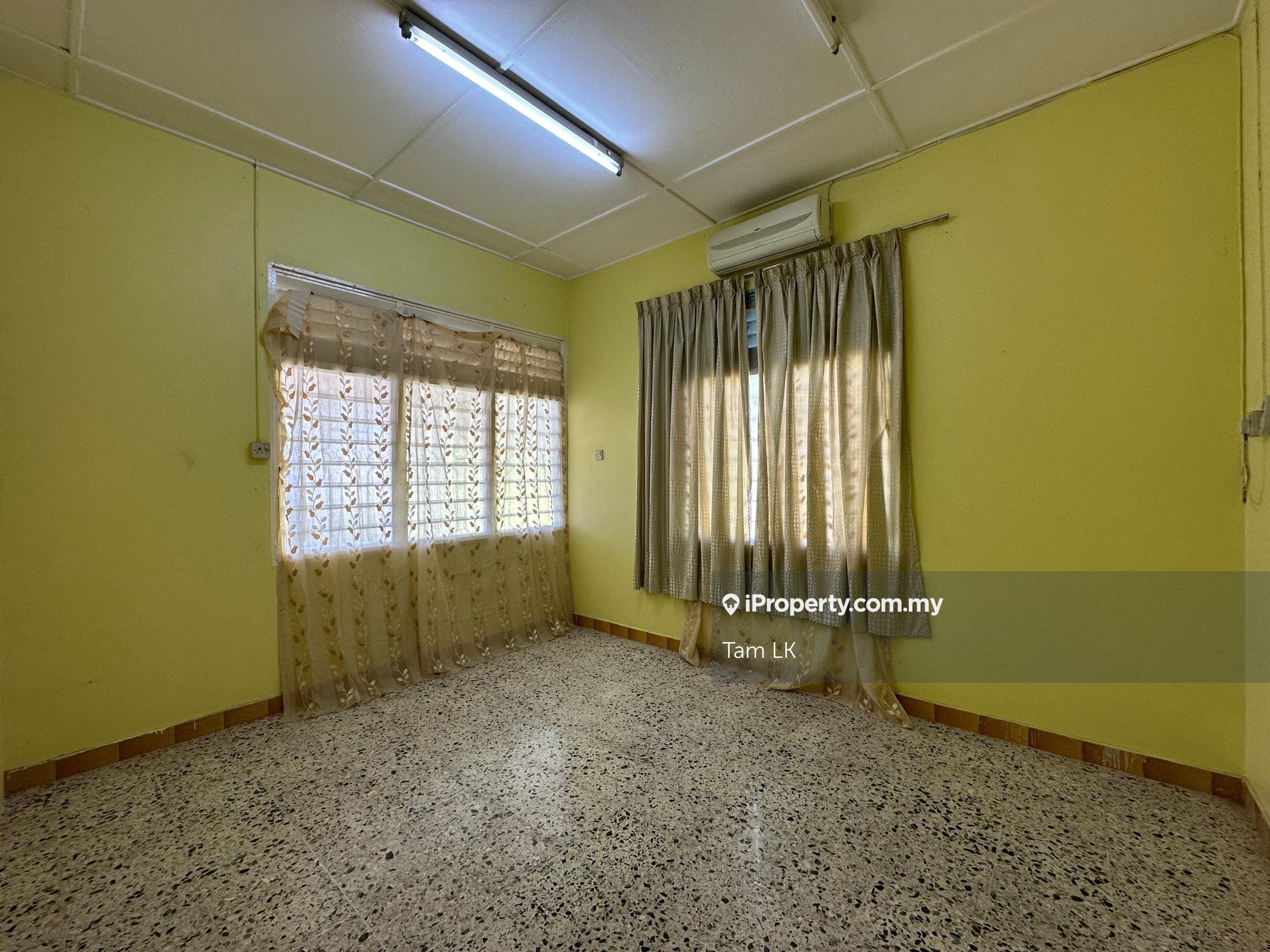 Tamam Intan 1 story semi-d house near morning market 
