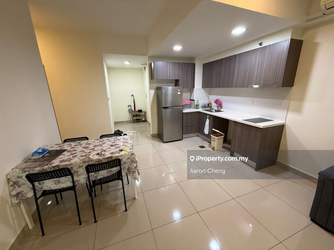 2 Room Hyve Fully Furnished Available to rent now!!