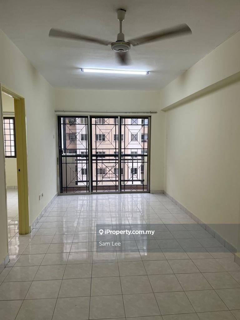 Pelangi Apartment to Let