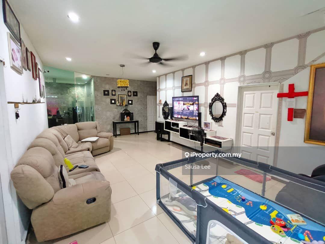 Kempas Baru Single Storey Bungalow For Sale