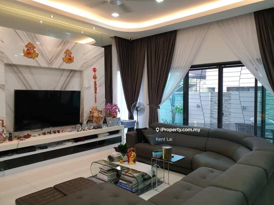 Double Storey Semi D @ Bandar Puteri 8 Puchong for Sale :
