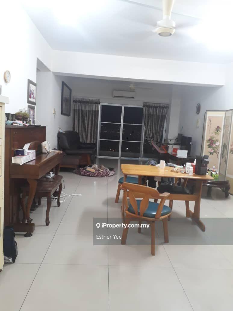 Corner Unit - Partly Furnished - High Floor - 1290 sqft - 3r2b