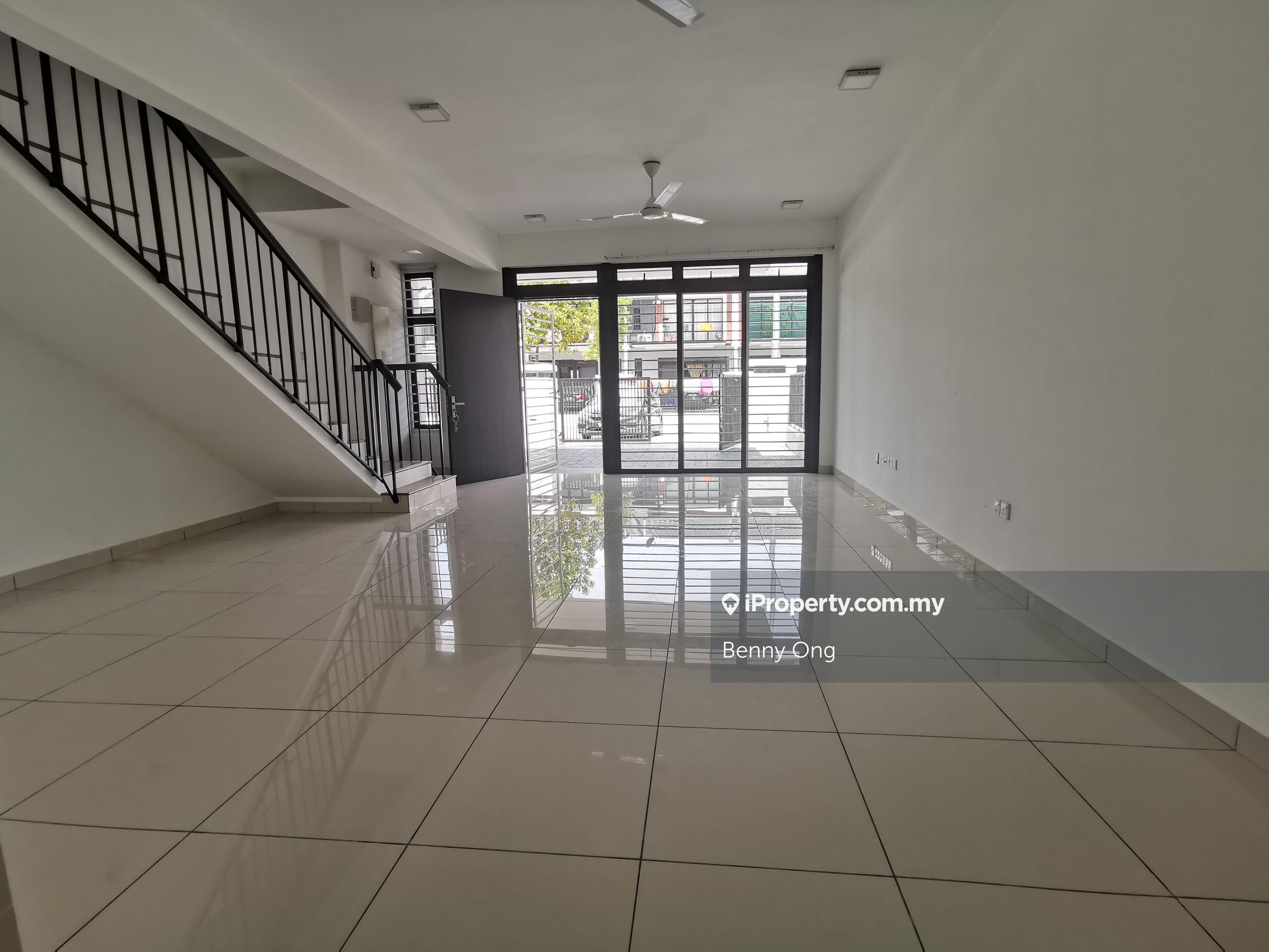Elmina Valley 1 @ Elmina West for rent