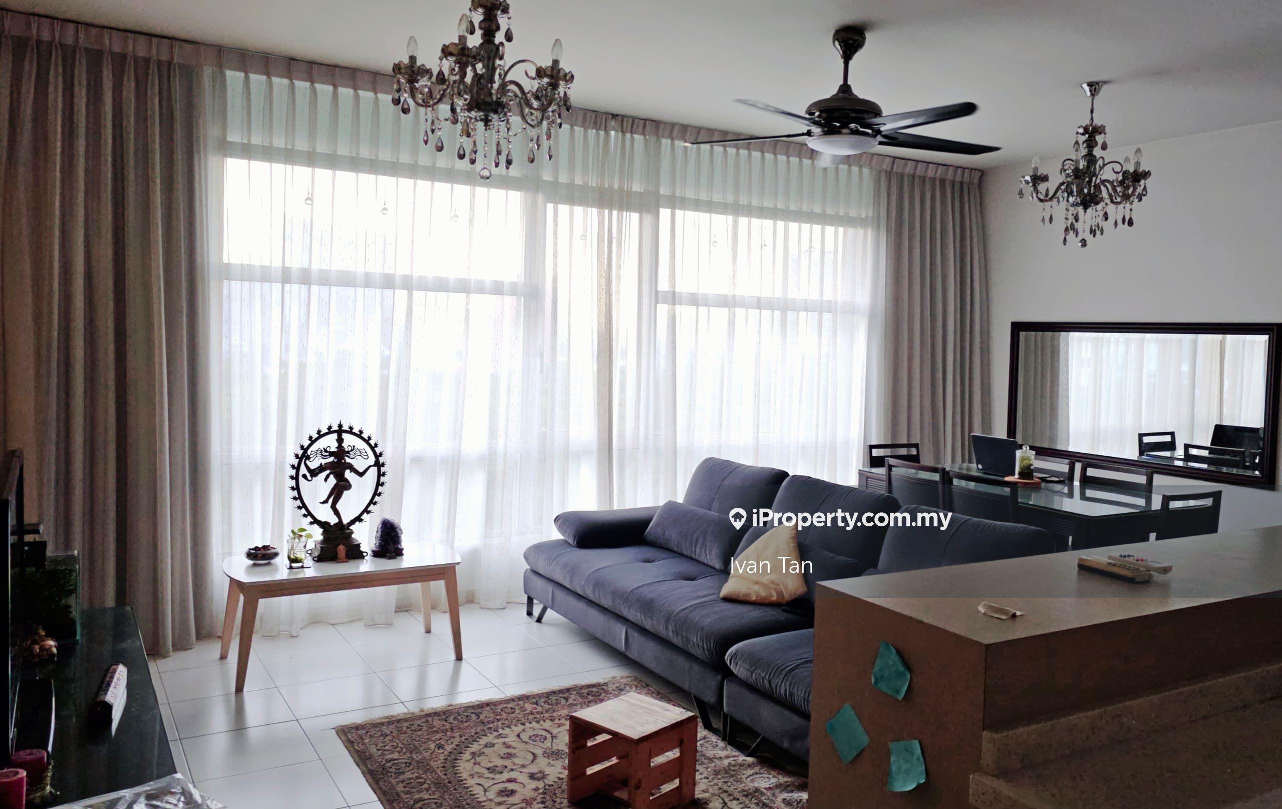 The Saffron Condo well kept unit for sale