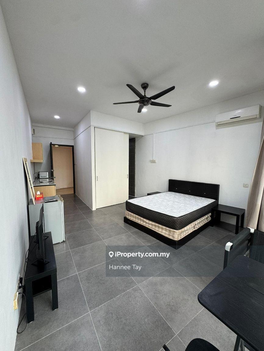 High floor studio for rent