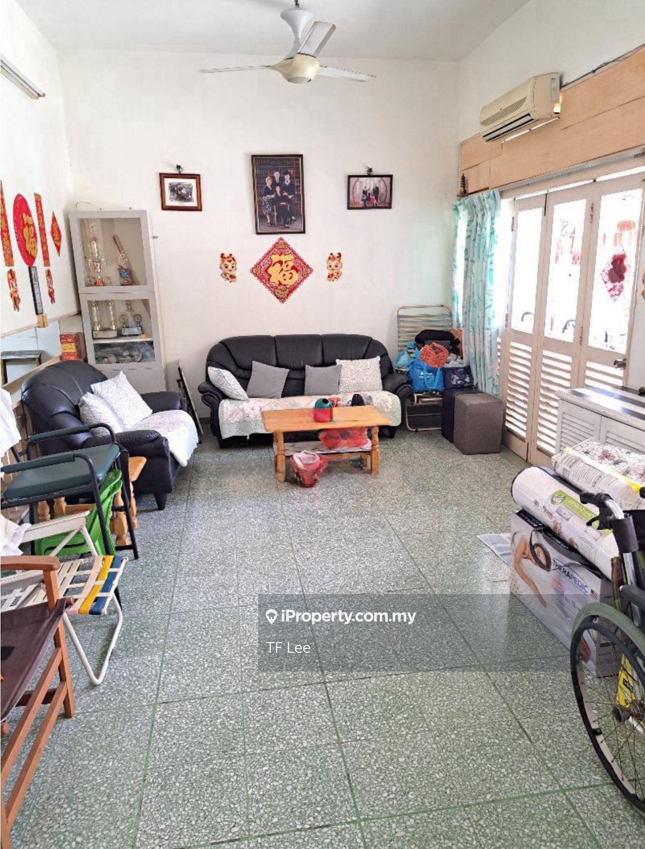 2.5 storey house
