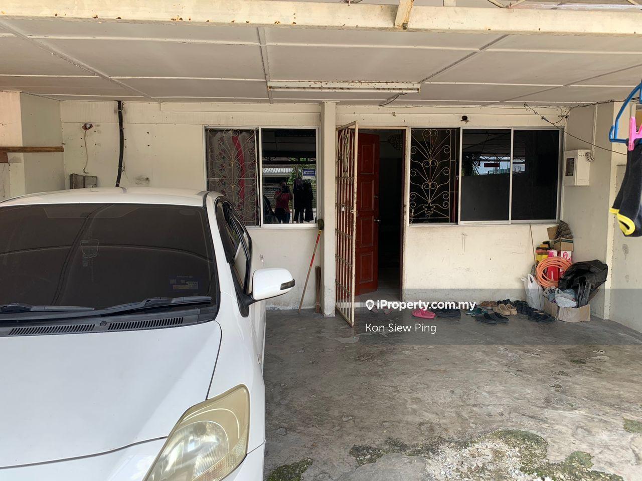 Single Storey Intermediate Terrace House For Sale! at Kenyalang