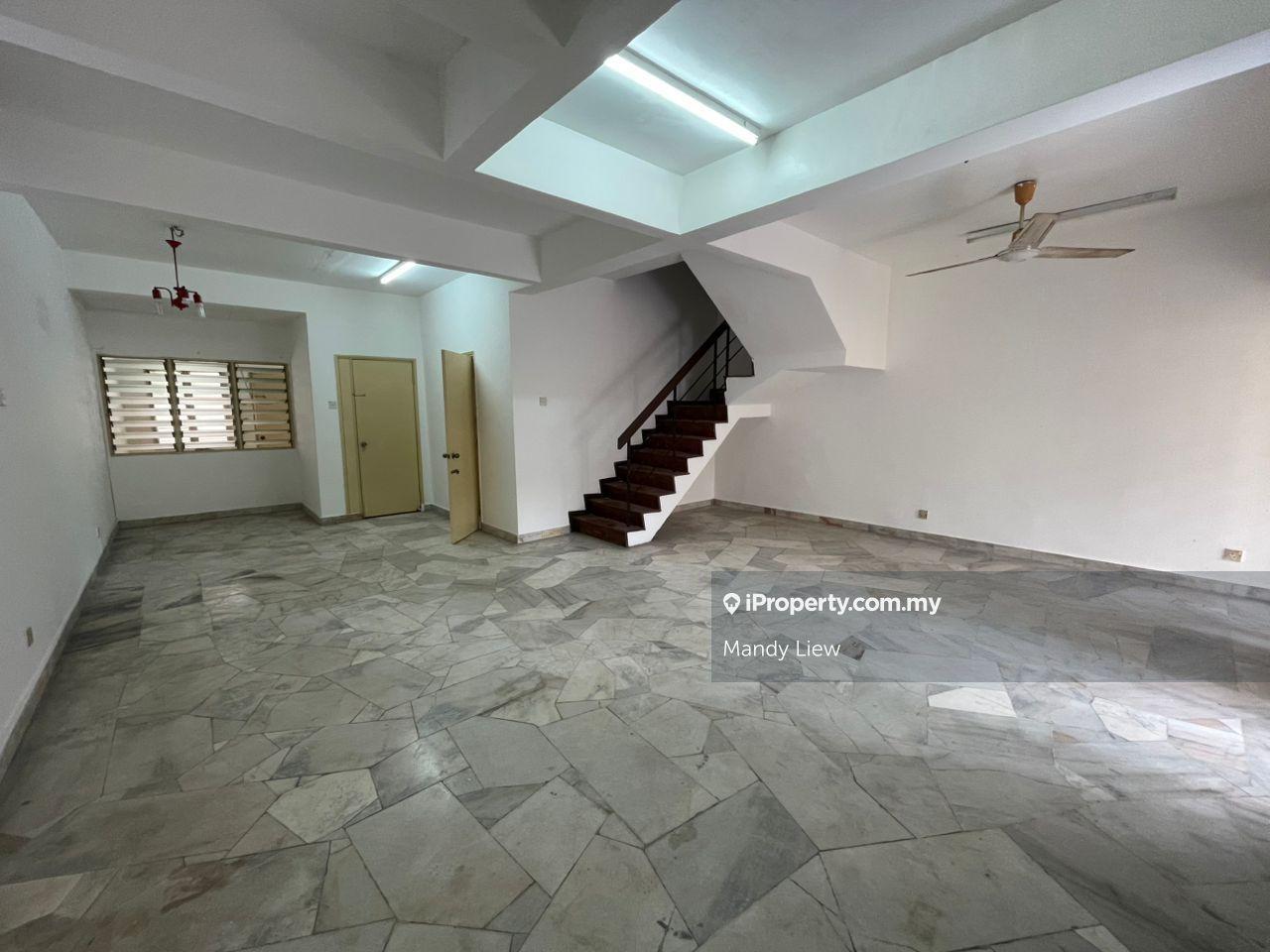 Below market price, freehold unit , Many units on hand