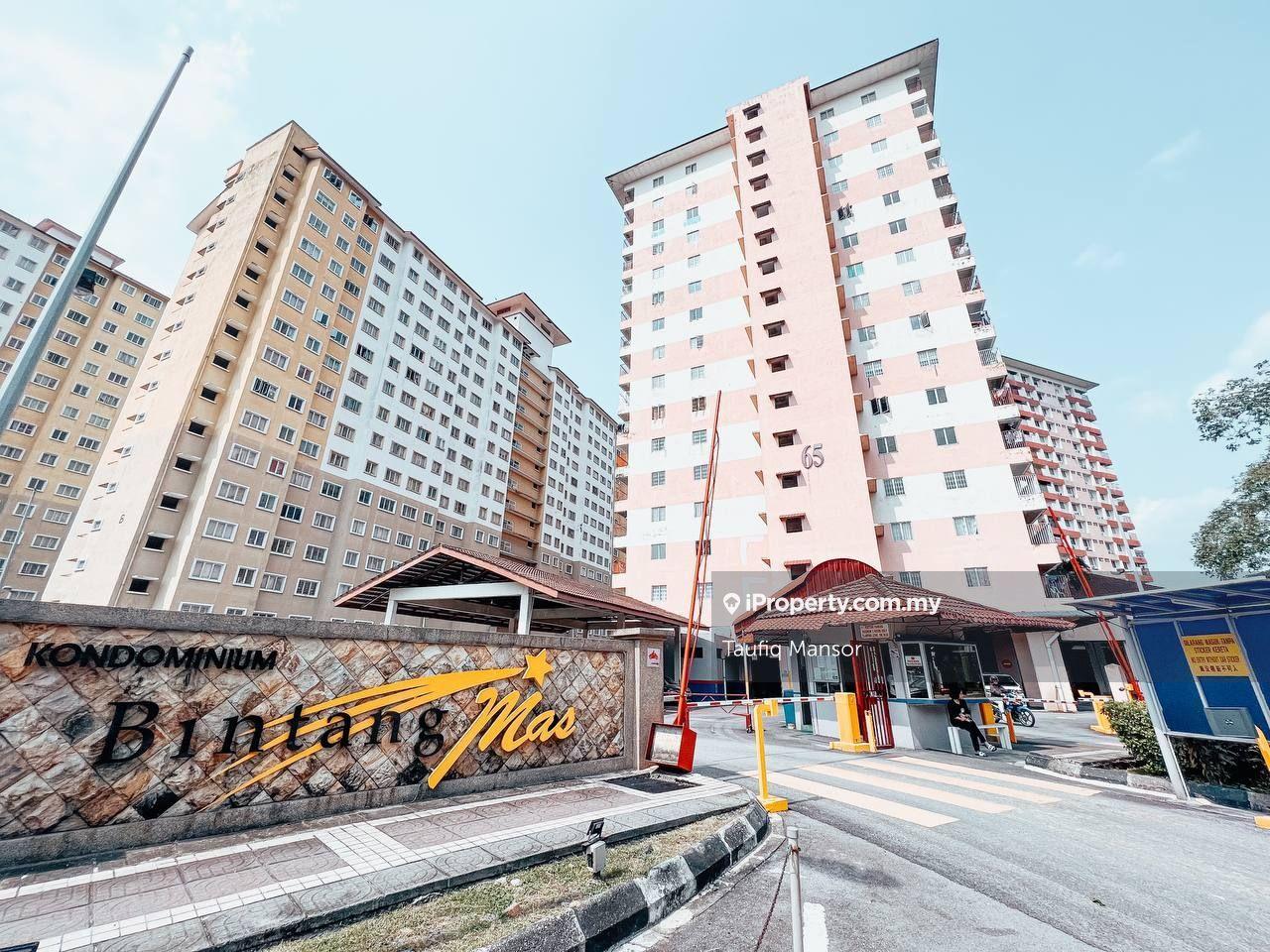 Walking distance to lrt, balcony, 1300 sqft, non bumi unit, 4 bedrooms