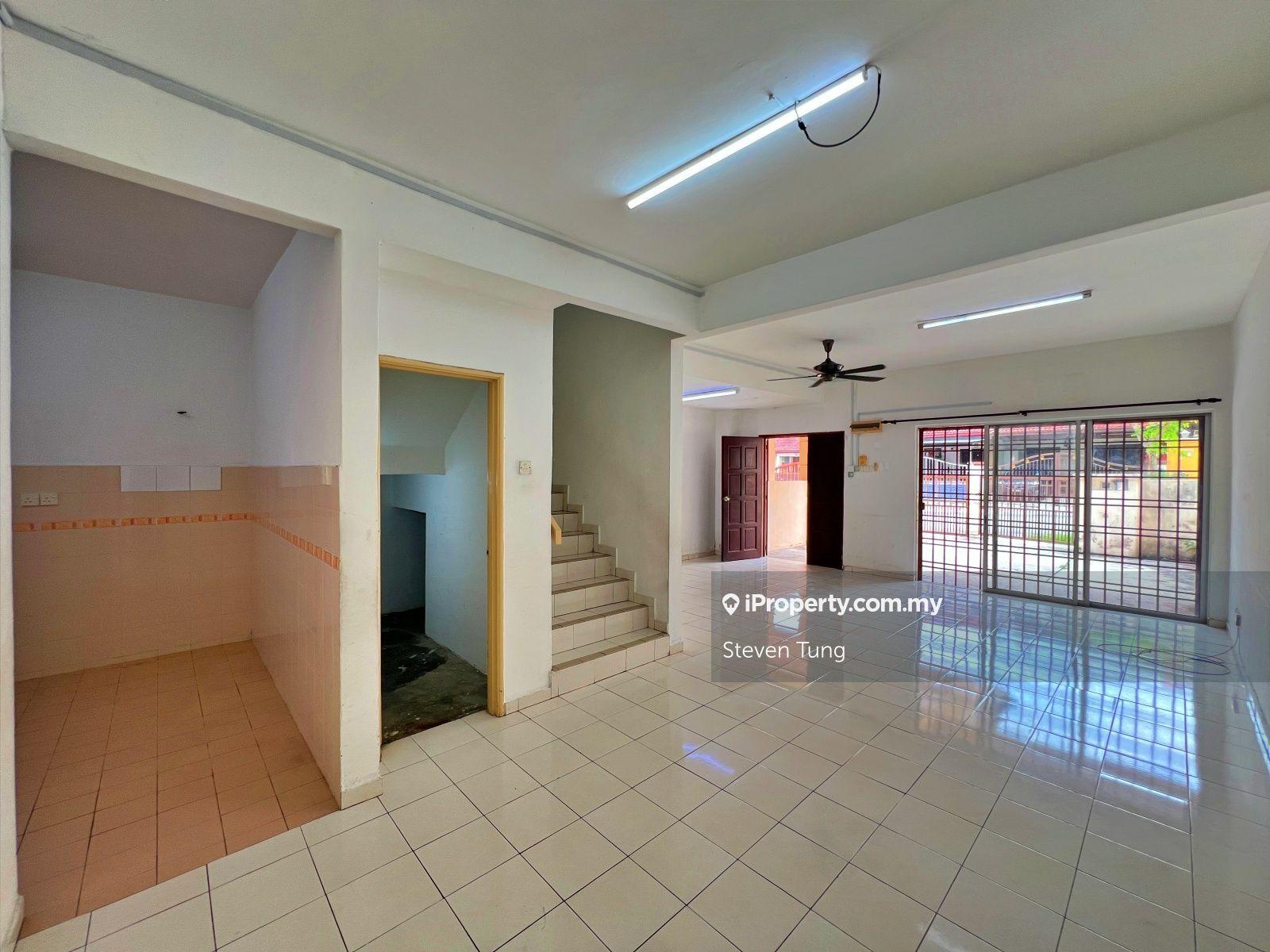 Move in condition! 