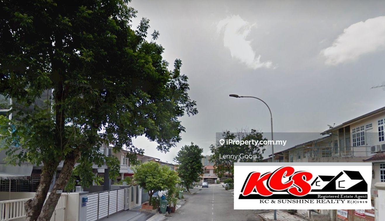 Double Storey Terrace Renovated at Greenlane Jelutong