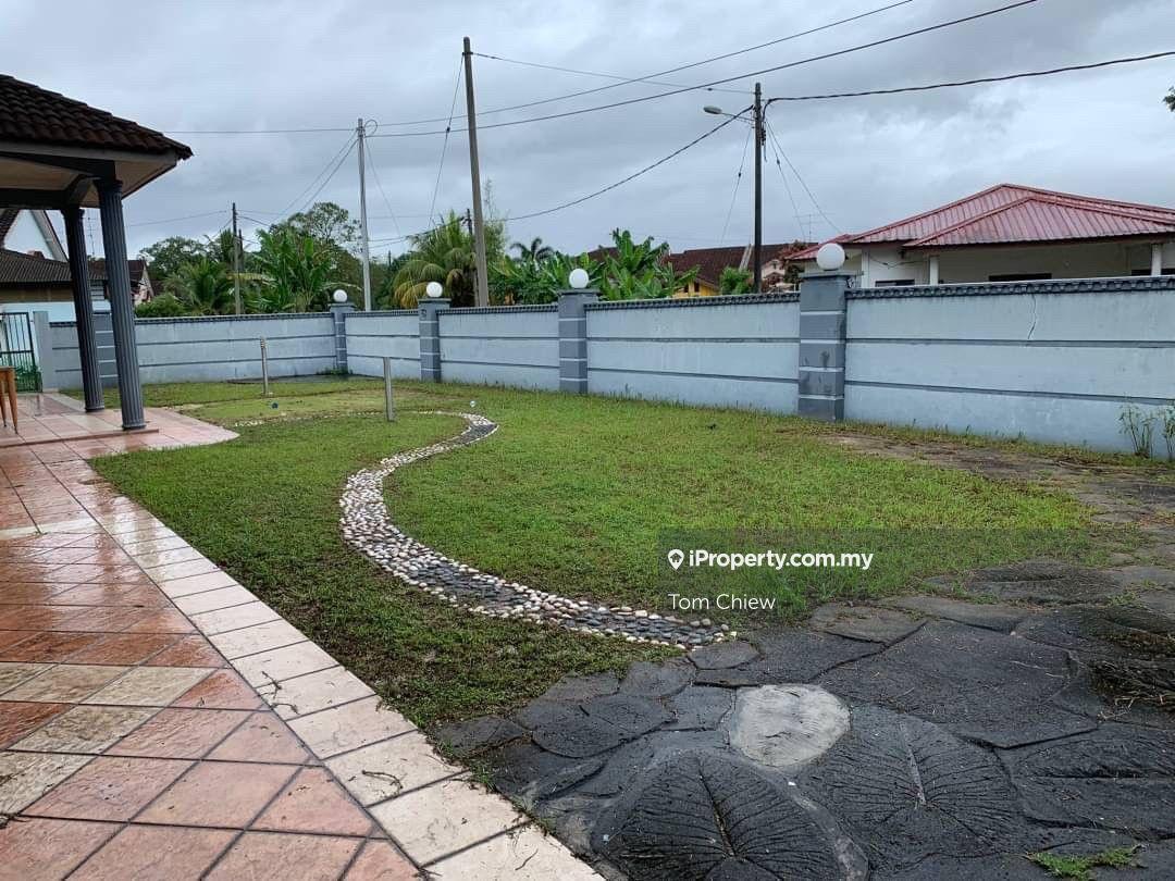 Kulai Bandar Putra 1 Storey Corner Lot House 