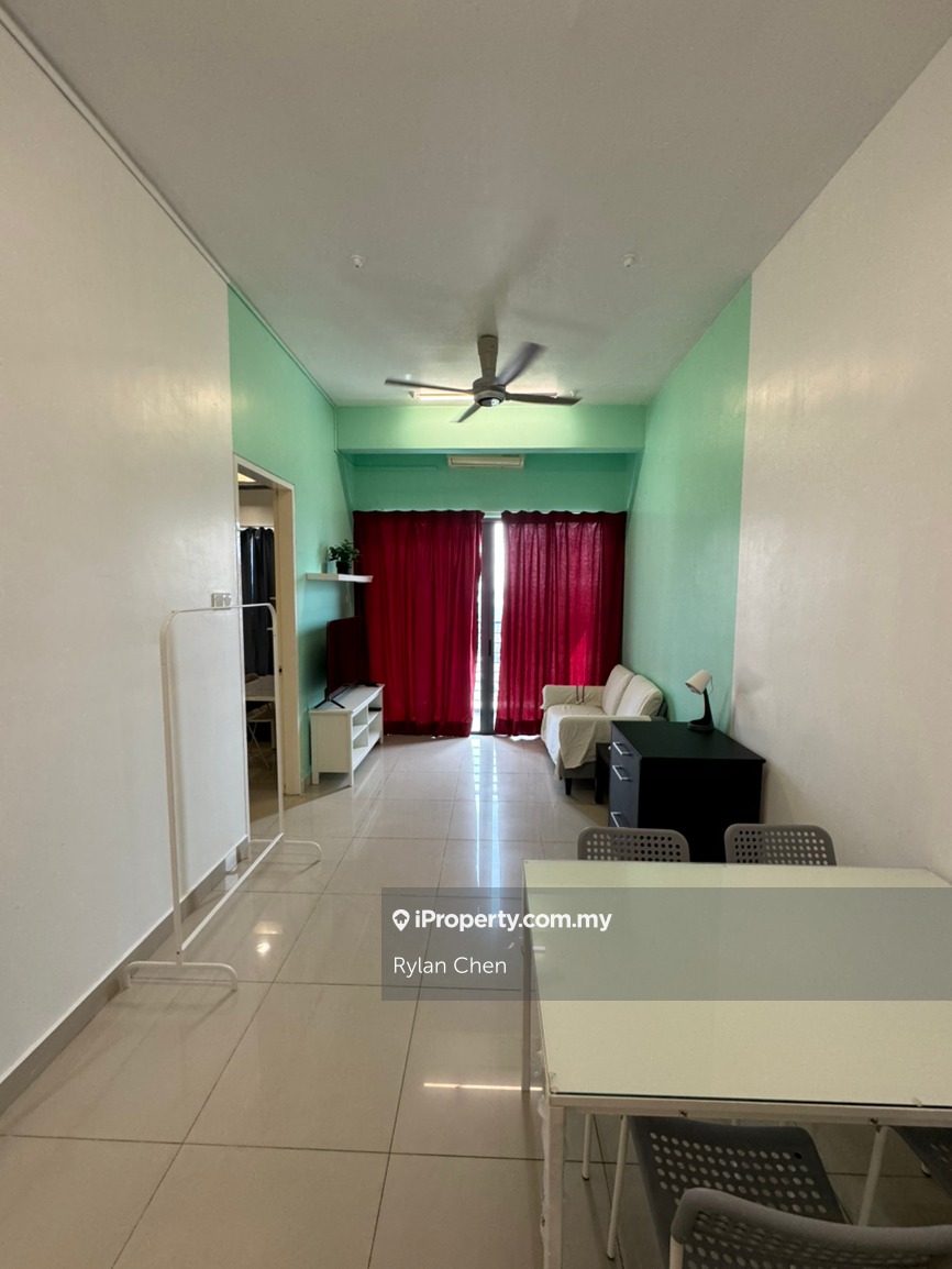 2r2b1cp Dpulze Residence, Cyberjaya on top of Mall, CBD, Putrajaya