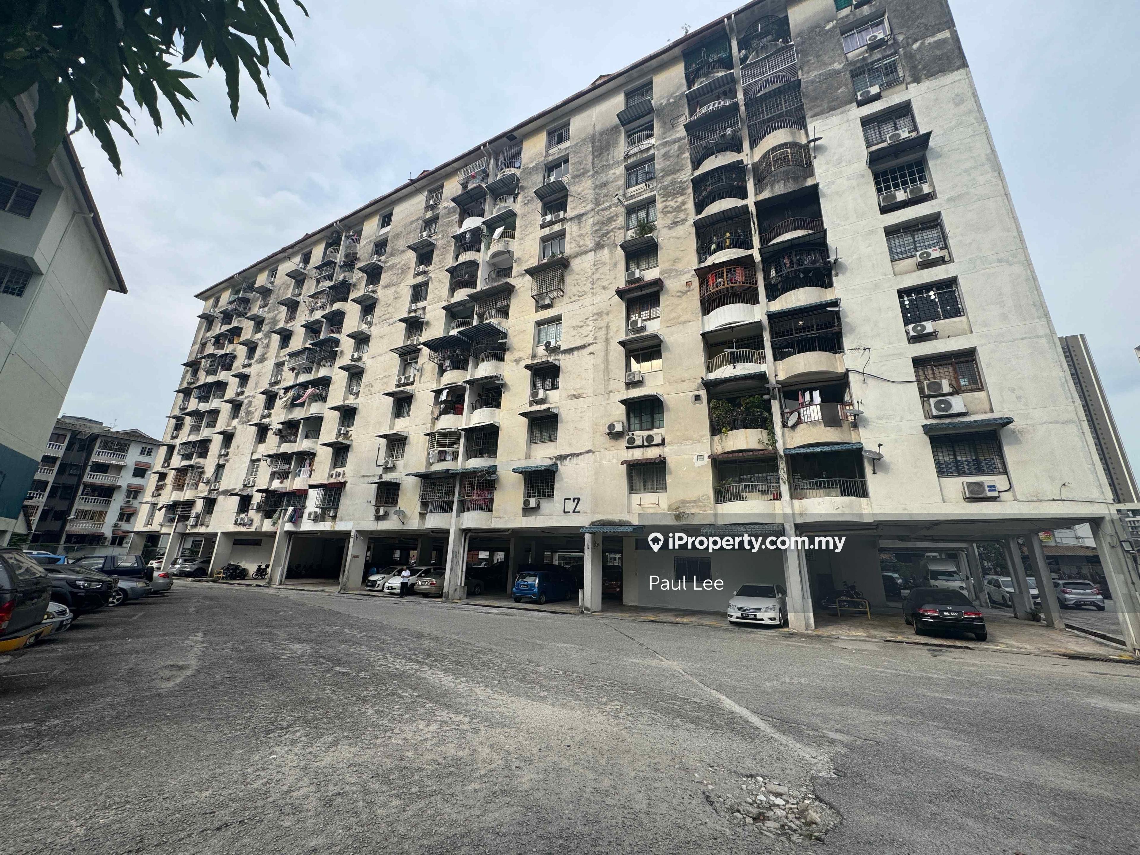 Perdana Court Apt with Lift 818sf Corner Partly Furnish Pandan Perdana