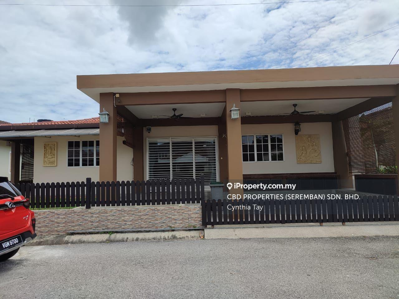 Semi-D house for Rent
