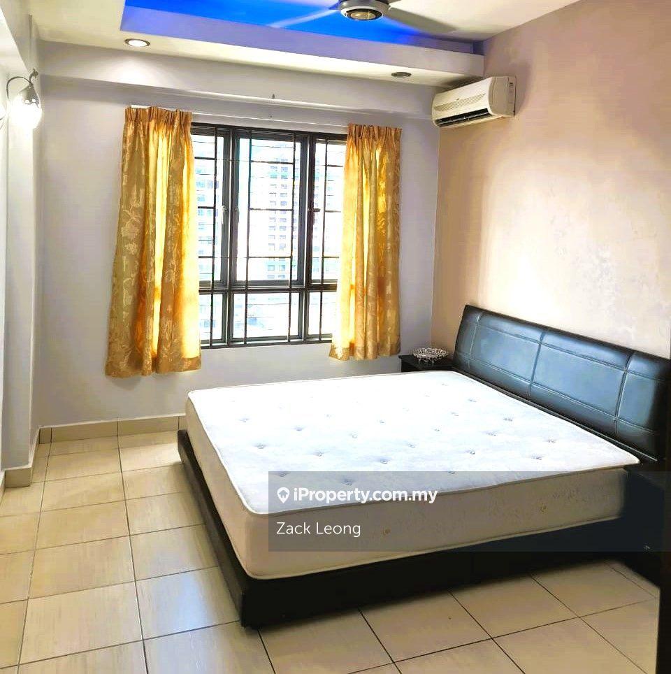 Facing Kl menara 118 view renovated unit move in condition