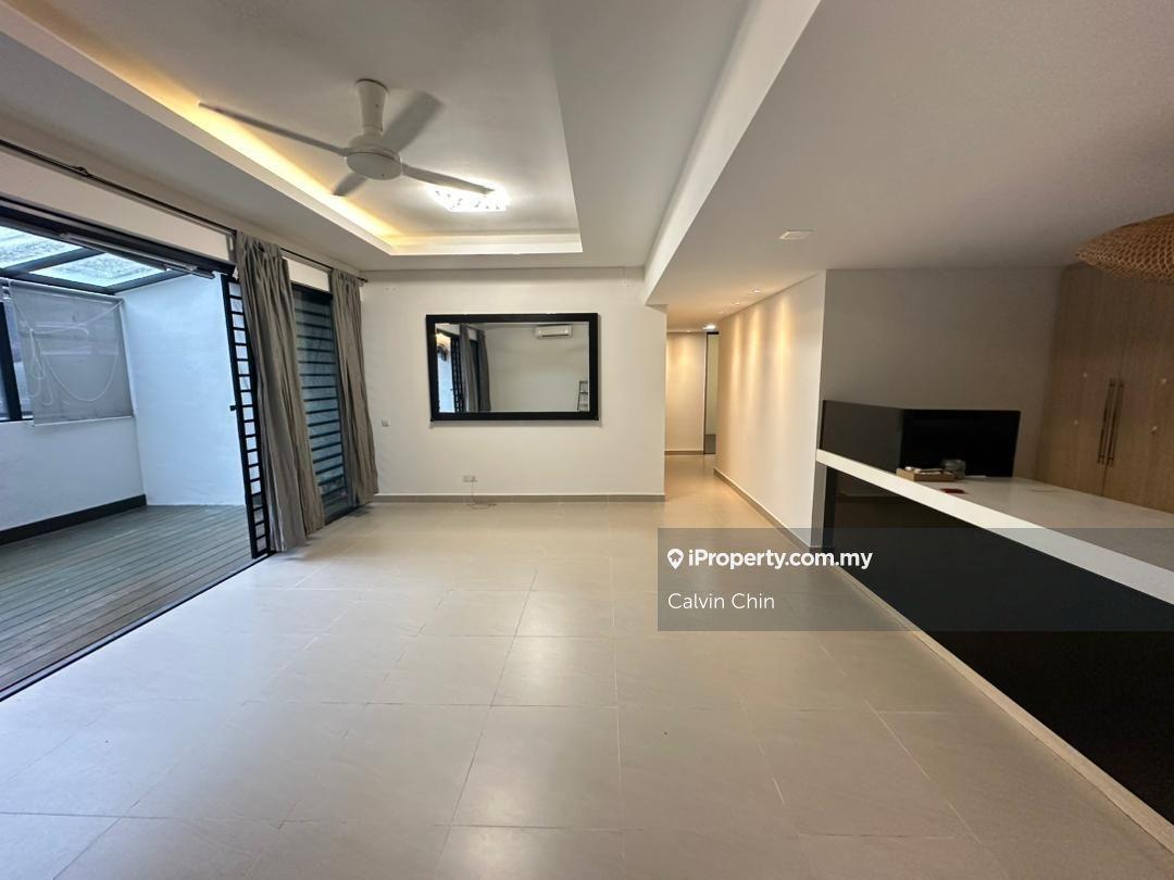 Fully renovated unit, few unit can view