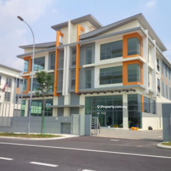 Semi-D Factory for Sale in Seksyen U15, Shah Alam by sk Yeo