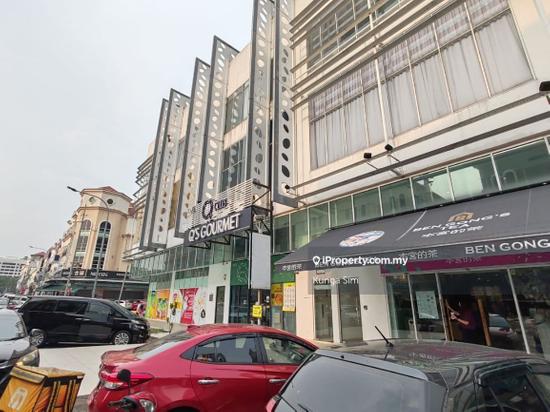 Retail-Space for Sale in Kota Damansara, Selangor by Kunga Sim