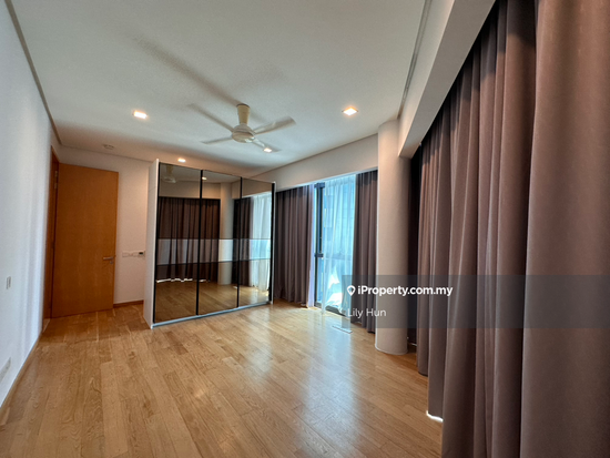Media gallery image