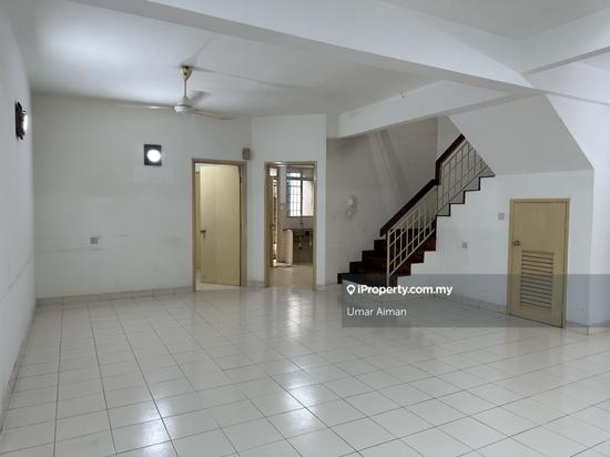 Umar House Rent 2-storey Terraced House for Rent in Kota Damansara, Selangor by Umar Aiman