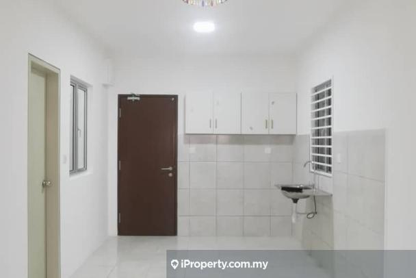 Tasik Heights Apartment Corner Lot Apartment 3 Bedrooms For Rent In Bandar Tasik Selatan Kuala Lumpur Iproperty Com My