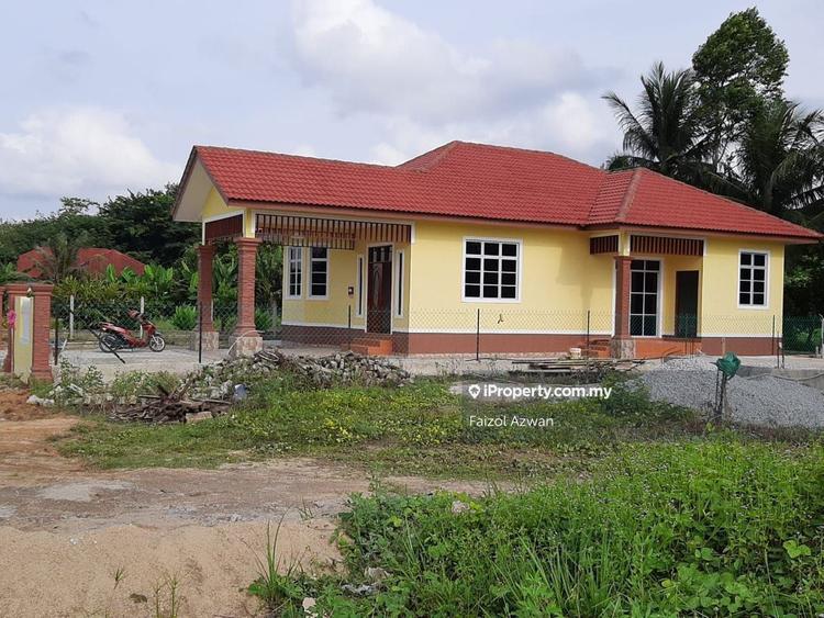 Banglo Berhampiran Klinik Kesihatan Ketereh Ketereh Bungalow 4 Bedrooms For Sale Iproperty Com My