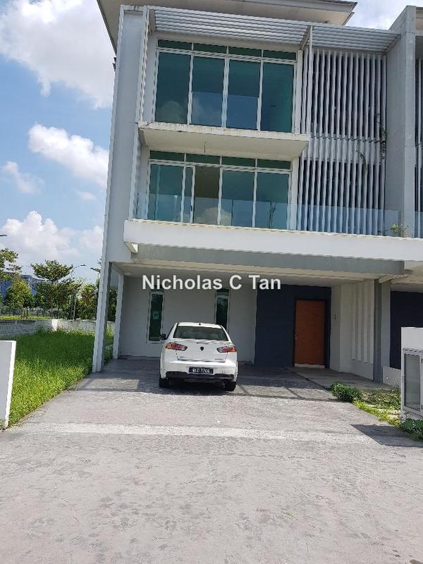3-storey Terraced House for Sale in D'Island Puchong, Nautilus Type B, Puchong by Nicholas C Tan - iProperty.com.my