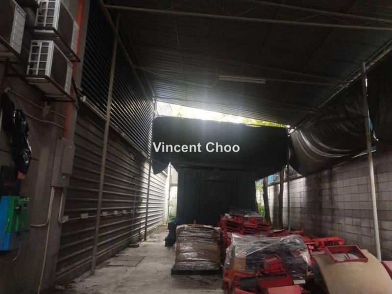 Kilang Berkembar untuk Dijual di U8, Taman Bukit Jelutong, Shah Alam oleh Vincent Choo - iProperty.com.my