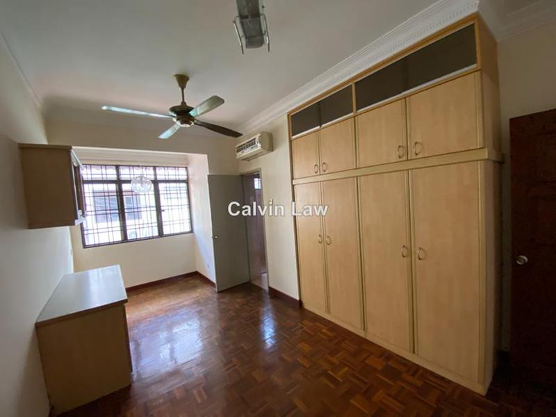 Rumah Berangkai 2.5 Tingkat untuk Dijual di Bandar Utama 10, Bandar Utama oleh Calvin Law - iProperty.com.my