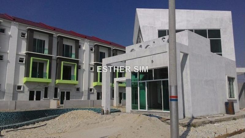 Rumah Teres 3-Tingkat untuk Dijual di Raja Uda, Butterworth oleh Esther Sim - iProperty.com.my