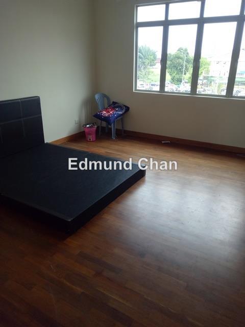 3-storey Terraced House for Sale in Amanria Residence, Batu 14, Puchong, Puchong by Edmund Chan - iProperty.com.my