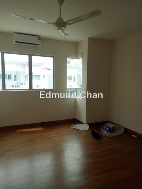 3-storey Terraced House for Sale in Amanria Residence, Batu 14, Puchong, Puchong by Edmund Chan - iProperty.com.my