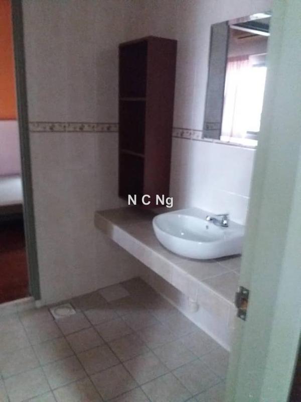 Rumah Berkembar untuk Dijual di Seksyen 4, Kota Damansara oleh N C Ng - iProperty.com.my