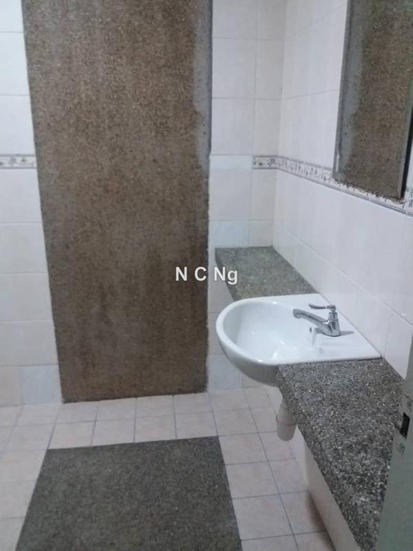 Rumah Berkembar untuk Dijual di Seksyen 4, Kota Damansara oleh N C Ng - iProperty.com.my