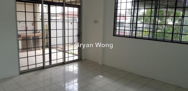 Rumah Berkembar untuk Dijual di Damansara Jaya, Petaling Jaya oleh Bryan Wong - iProperty.com.my
