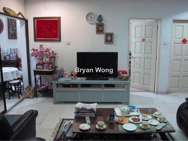 Rumah Berkembar untuk Dijual di Damansara Jaya, Petaling Jaya oleh Bryan Wong - iProperty.com.my