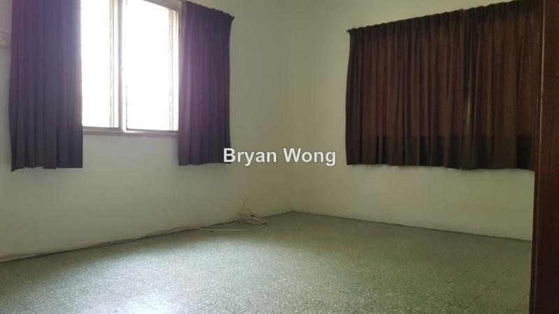 Rumah Berkembar untuk Dijual di Section 17/3, Jalan 17/3, Petaling Jaya oleh Bryan Wong - iProperty.com.my