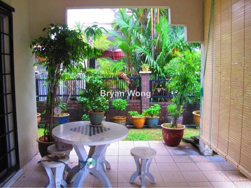 Rumah Berkembar untuk Dijual di Damansara Jaya, Petaling Jaya oleh Bryan Wong - iProperty.com.my