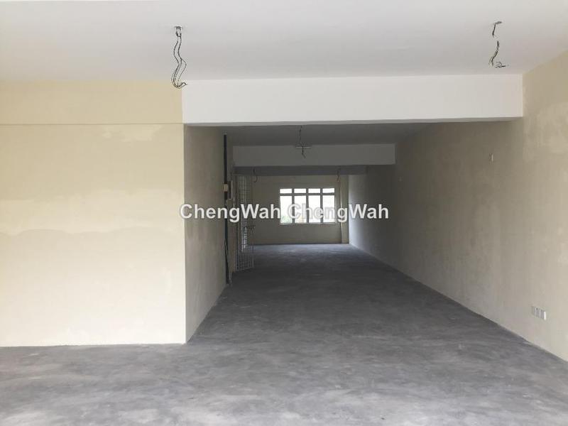 Shop for Sale in Taman Prima Tropika, Seri Kembangan by Chengwah Chan - iProperty.com.my