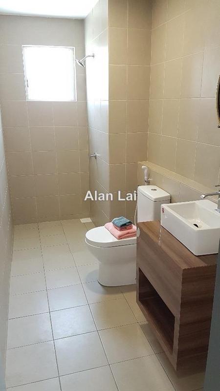 Condominium for Sale in Lakefront Residence by Alan Lai - iProperty.com.my