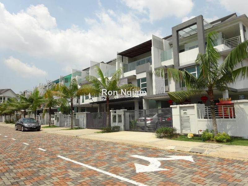 2.5-storey Terraced House for Sale in Putra Heights, Subang Jaya by Ron Ngiam - iProperty.com.my