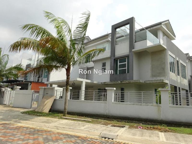2.5-storey Terraced House for Sale in Putra Heights, Subang Jaya by Ron Ngiam - iProperty.com.my